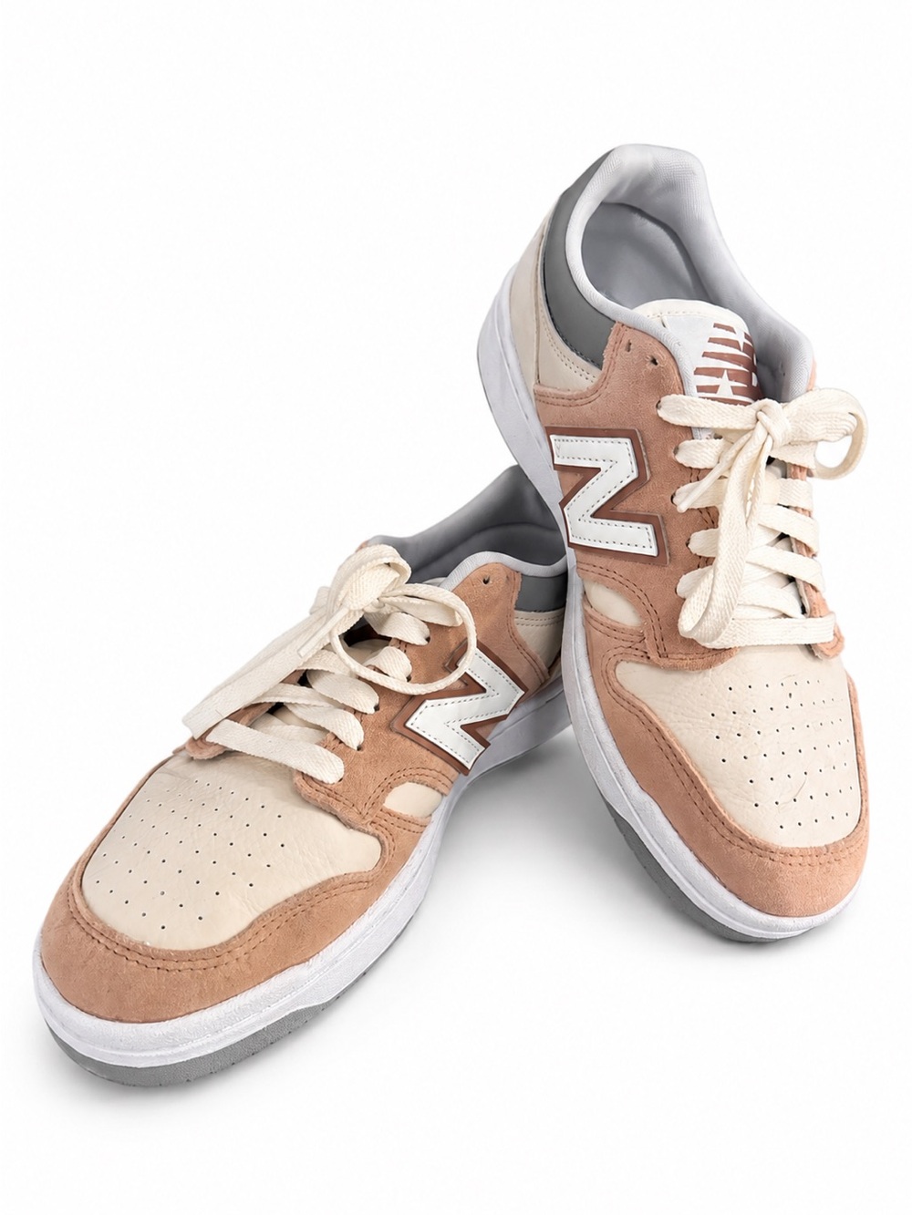 NEW BALANCE 480 women’s 
Pink Cream Sneaker